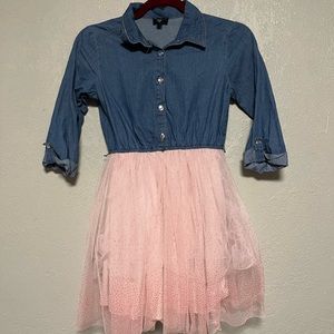 Nice dress size 12 for girls. Only worn once.